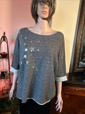 project RUNWAY Gray Short Sleeve Star Accent Top
